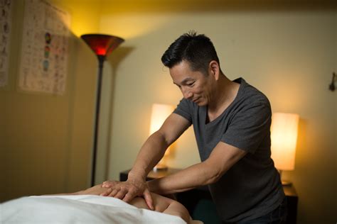 Massage therapists generally make good money, but it depends on their area of expertise, market, and ability to generate business. Entry-level massage therapists make around $24,000 a year. However, top-level massage therapists can make more than $60,000 a year. 
